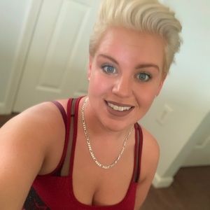 Meet your Posher, Jenny